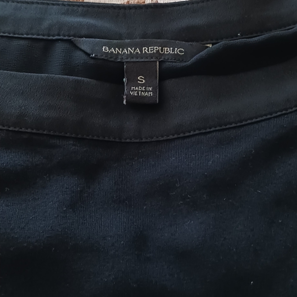 Banana Republic Semi Sheer Hi Low Top S Black Euc - Picture 7 of 10